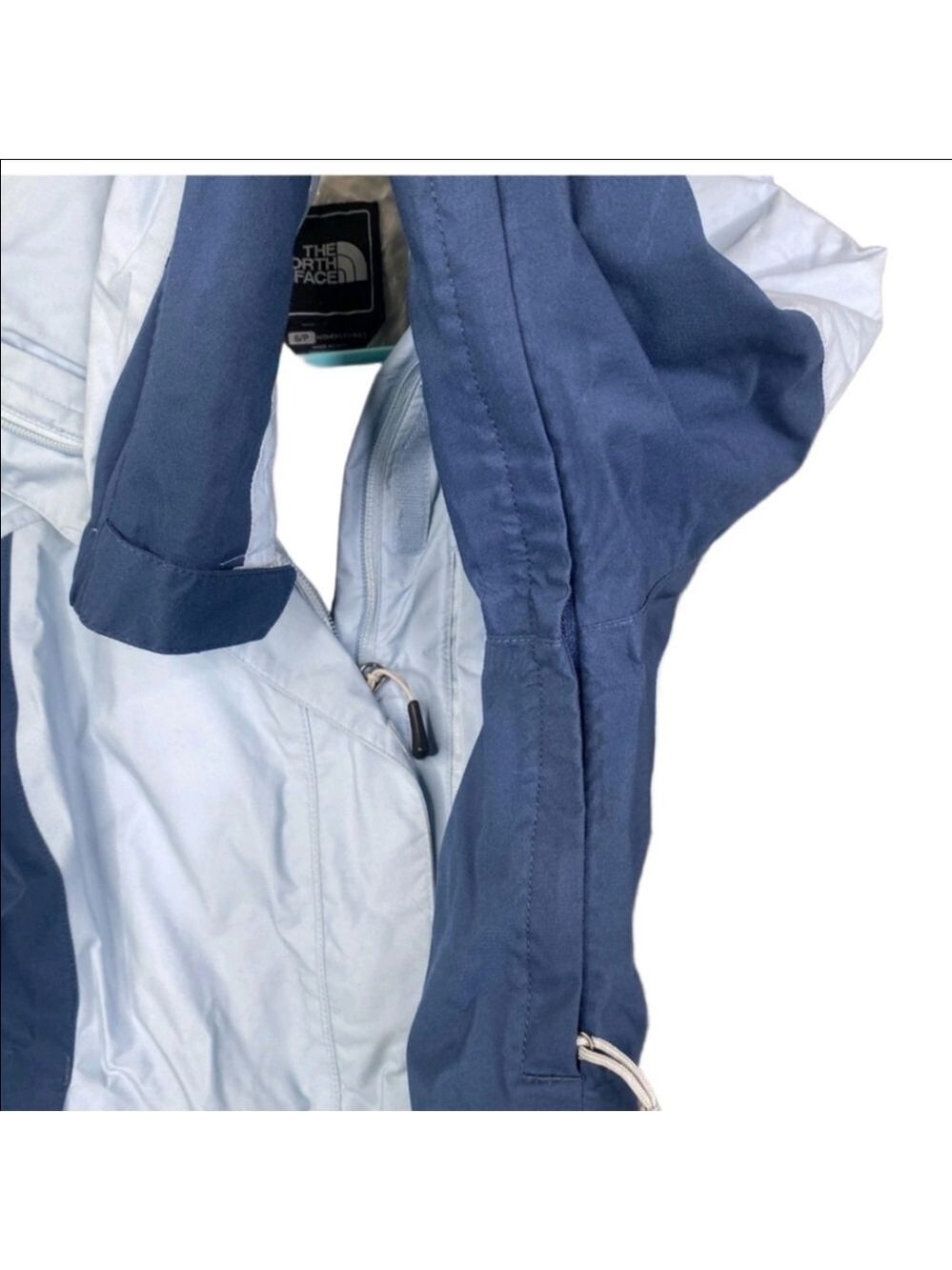 The North Face HyVent Hooded Jacket Women’s Small Blue EUC - Picture 6 of 9